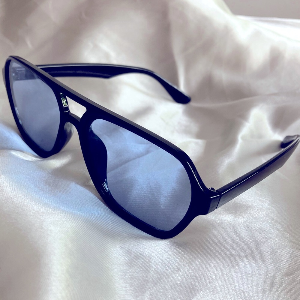 Black sunglasses, blue lenses